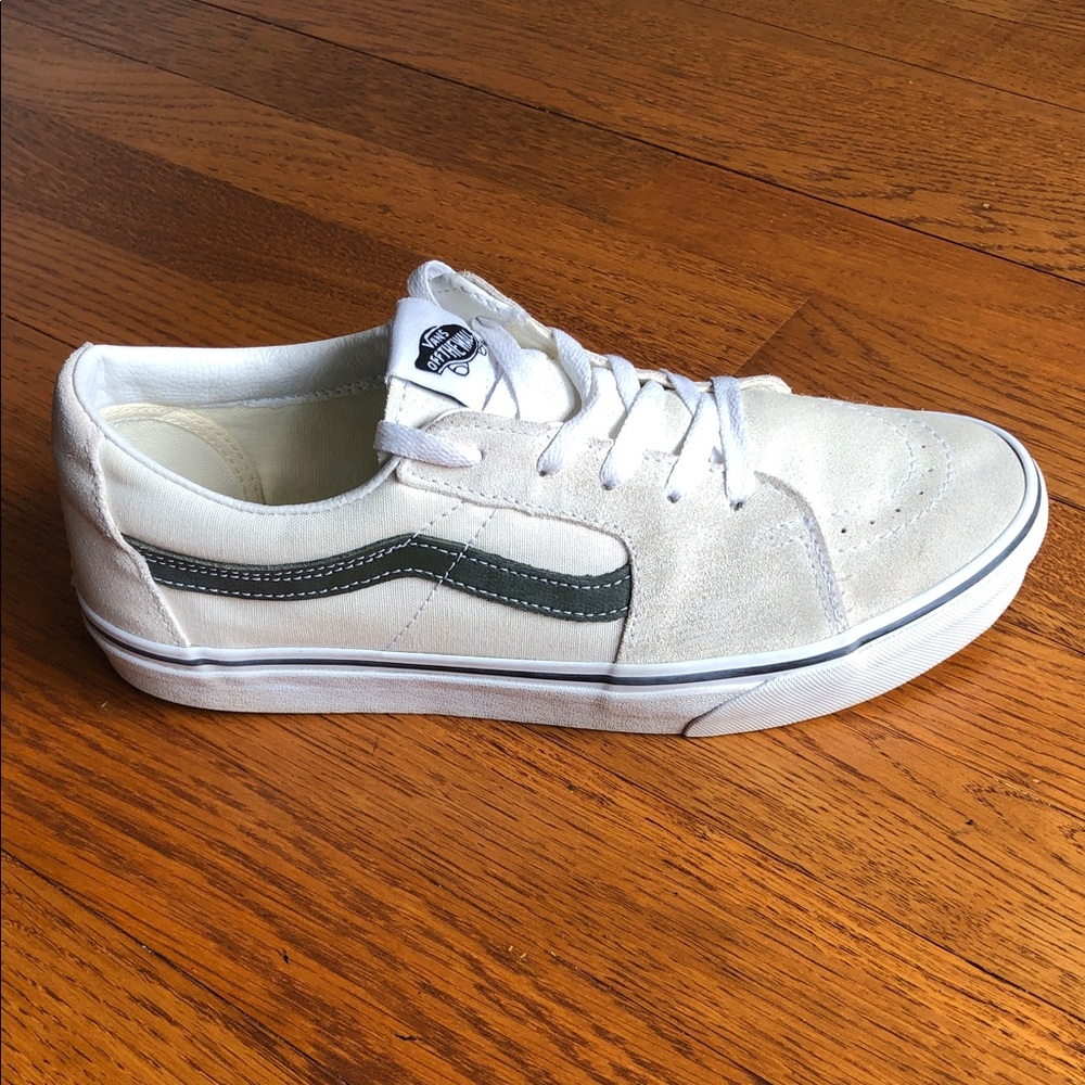 Vans Sk8- Low Utility Pop in Blanc de Blanc/Khaki Sneakers M 9.5, W 11